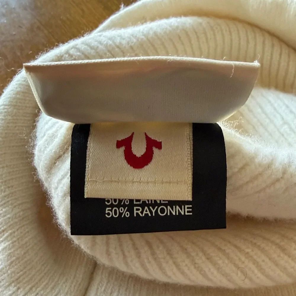 True Religion cap - Picture 4 of 6